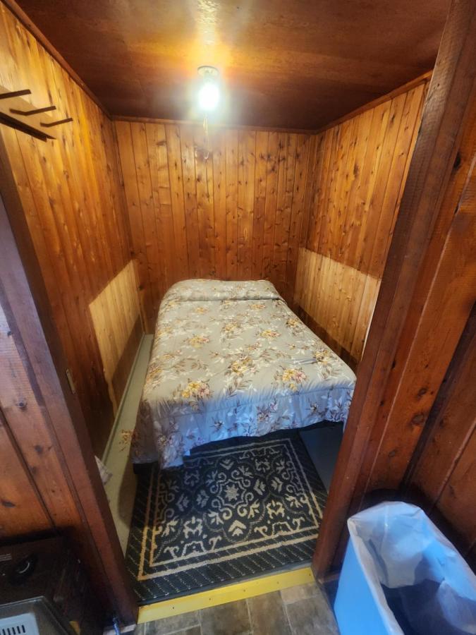Cabin 2 Manistique Esterno foto